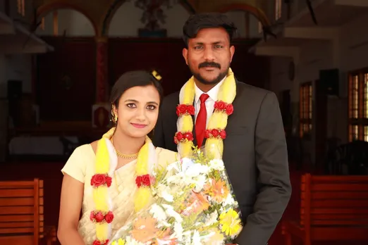 വിവാഹം മാറ്റി വച്ചത് രണ്ടു തവണ; ഒടുവില്‍ ക്രിസ്റ്റി എബിയ്ക്ക് സ്വന്തമായി