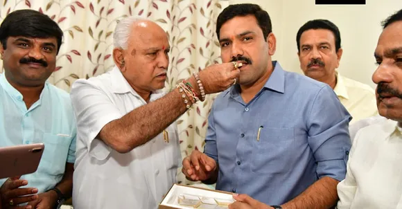 കര്‍ണാടകയില്‍ ബി.ജെ.പിക്ക് എട്ട് സീറ്റില്‍ ജയം, ഭരണം ഉറപ്പിച്ചു