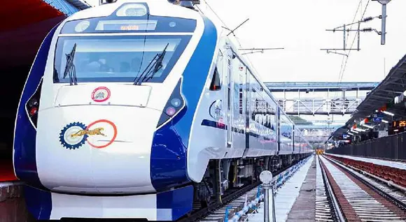 വീണ്ടും വന്ദേഭാരതിന് നേരെ കല്ലേറ്; ചില്ല് തകർന്നു, പൊലീസ് സ്ഥലത്തെത്തി പരിശോധന നടത്തി