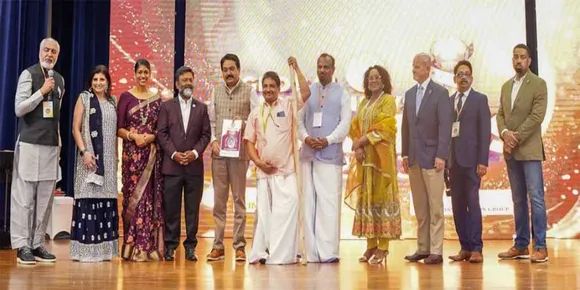 ഗ്ലോബൽ ഇന്ത്യൻ ന്യൂസ് പുരസ്‍കാര രാവ് : കാഴ്ചക്കാരുടെ ഹൃദയം നിറച്ച് ഗ്ലോബൽ ഐക്കൺ സജി തോമസ് കൊട്ടാരക്കര