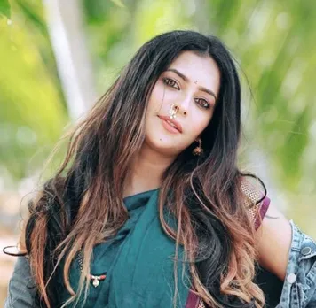 മാരിറ്റല്‍ റേപ്പിന്റെ ഇരയാണ് ഞാന്‍, ആത്മഹത്യയെക്കുറിച്ച് വരെ ചിന്തിച്ചു, ജീവിത പങ്കാളിയെ തൈരഞ്ഞെടുക്കുമ്പോള്‍ പലര്‍ക്കും അബദ്ധം പറ്റാം, ഒന്നും നമ്മുടെ കൈയിലല്ല, ഇഷ്ടപ്പെട്ട കാര്യങ്ങള്‍ ചെയ്താണ് ആ അവസ്ഥയെ മറികടന്നതെന്നും തുറന്നുപറഞ്ഞ് ബിഗ്‌ബോസ് മത്സരാര്‍ത്ഥി ശോഭ വിശ്വനാഥ്