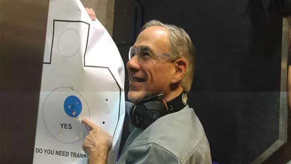 ടെക്‌സസ്സില്‍ ഹാന്‍ഡ്ഗണ്‍ യഥേഷ്ടം കൊണ്ടു നടക്കാം; ഗവര്‍ണ്ണര്‍ ബില്ലില്‍ ഒപ്പു വെച്ചു