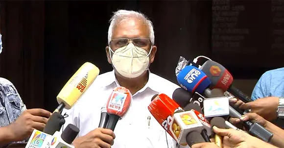 വര്‍ഗീയ വിപത്തില്‍ നിന്നും രാജ്യത്തെ രക്ഷിക്കുക എന്ന ദൗത്യമാണു പുരോഗതിയാഗ്രഹിക്കുന്ന എല്ലാവരും ഏറ്റെടുക്കേണ്ടത്, അതിനു കഴിയണമെങ്കില്‍ വിശ്വാസികളെ മതഭ്രാന്തിലേക്കു വഴിതെറ്റിക്കുന്ന ശക്തികളെ ഒറ്റപ്പെടുത്തണം; വർഗീയത നമ്മുടെ രാജ്യത്തെ വിഴുങ്ങുന്ന ഈ കാലത്ത് നമ്മുടെ പ്രതിരോധം കൂടുതൽ ജനാധിപത്യപരവും ആധുനികവും പക്വതയുള്ളതുമാവണം; കർക്കടകവാവു ബലിതർപ്പണ ദിവസം സിപിഎം സംഘടനകൾ സേവനം ചെയ്യാൻ മുന്നോട്ടുവരണമെന്ന ആഹ്വാനത്തിൽ വിശദീകരണവുമായി പി. ജയരാജൻ