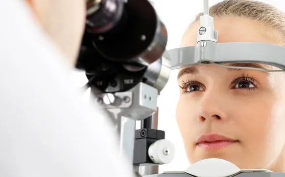 മുളന്തുരുത്തിയിൽ സൗജന്യ നേത്ര പരിശോധന ക്യാംപ്; ലോട്ടസ് ഐ ഹോസ്പിറ്റൽ & ഇൻസ്റ്റിറ്റ്യൂട്ടും മുളന്തുരുത്തി ഗ്രാമപഞ്ചായത്തും കമ്മ്യൂണിറ്റി ഹെൽത്ത് സെന്ററും സംയുക്തമായി ക്യാംപിന് നേതൃത്വം നൽകുന്നു