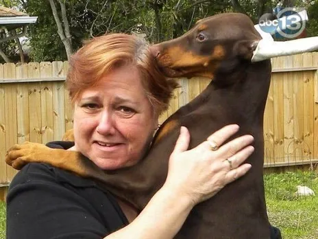 ഹൂസ്റ്റണില്‍ ഡോബര്‍മാന്റെ ആക്രമണത്തില്‍ മധ്യവയസ്ക കൊല്ലപ്പെട്ടു