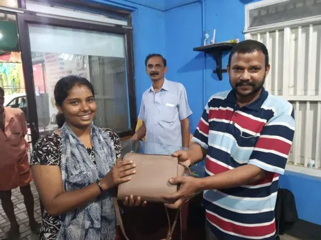 തൊടുപുഴയില്‍ വഴിയില്‍ കളഞ്ഞുപോയ ബാഗ് തിരികെ നല്‍കി യുവാവ്‌ മാതൃകയായി