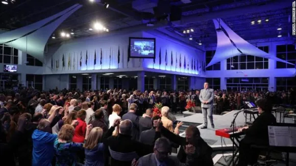 ഞായറാഴ്ച ചർച്ച് സർവീസിനു നേതൃത്വം നൽകിയ ഫ്ലോറിഡാ പാസ്റ്റർ അറസ്റ്റിൽ