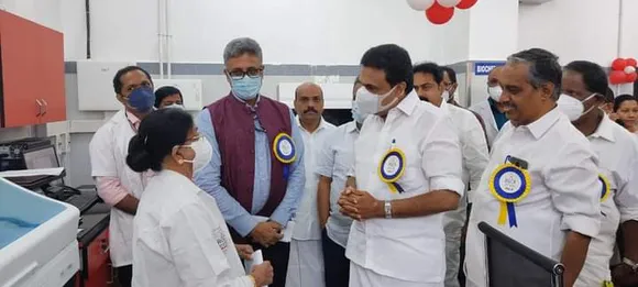 പുറത്ത് 500 രൂപാ വരെ ഈടാക്കുന്ന പരിശോധനയ്ക്ക് 190 രൂപമാത്രം. 21 കൊവിഡാനന്തര പരിശോധനകള്‍ക്ക് 1300 രൂപാ മാത്രം. നിലവില്‍ നൂറില്‍പരം പരിശോധനകൾ. എല്ലാം ദേശീയ നിലവാരത്തിൽ. ജോസ് കെ മാണി പാലായിൽ കൊണ്ടുവന്ന രാജീവ്ഗാന്ധി സെന്റര്‍ ഫോര്‍ ബയോടെക്‌നോളജിയിൽ ഇനി വരാൻ പോകുന്നത് നാനൂറോളം പരിശോധനയ്ക്കുള്ള സൗകര്യങ്ങൾ