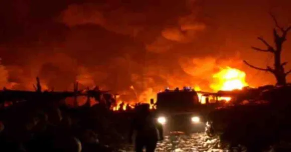 പെരുമ്പാവൂരിൽ അതിഥി തൊഴിലാളി മാലിന്യം കത്തിച്ച കുഴിയിൽ വീണു; രക്ഷിക്കാനുളള ശ്രമം തുടരുന്നു