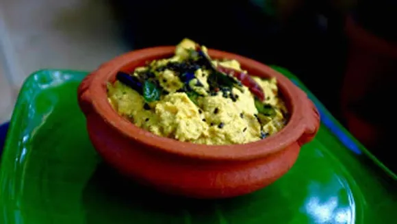 സദ്യയ്ക്ക് തയ്യാറാക്കാം അടിപൊളി നേന്ത്രപ്പഴം കാളന്‍