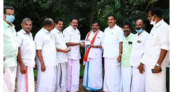 മീനച്ചിൽ കാർഷിക വികസന ബാങ്ക് കമ്മിറ്റി കൺവീനർ എസക്കിയേൽ കേരള കോൺഗ്രസ് എമ്മിൽ ചേർന്നു