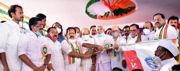 ശബരിമല ആചാര സംരക്ഷണത്തിന് ശ്രമിച്ചത് യു.ഡി.എഫ്; കുമ്മനത്തിന് മറുപടിയുമായി ഉമ്മൻചാണ്ടി കോഴിക്കോട്; ആചാര സംരക്ഷണത്തിന് ആത്മാർത്ഥമായി ശ്രമിച്ചത് യു.ഡി.എഫും കോൺഗ്രസുമെന്നും ഉമ്മൻചാണ്ടി !