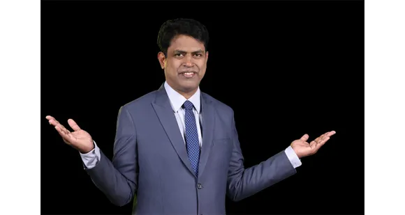ഒറ്റ ക്ലാസ്സിൽ നാൽപതിനായിരത്തിലധികം പഠിതാക്കൾ: പുതിയ ചരിത്രം കുറിച്ച് ബാബ അലക്സാണ്ടർ