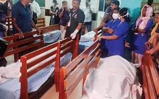 താനൂർ ബോട്ടപകടത്തിൽ ജീവൻ പൊലിഞ്ഞ ഇരുപത്തിരണ്ട് പേരിൽ അമ്മയും മക്കളുമടക്കം ഒരു കുടുംബത്തിലെ നാല് പേരും