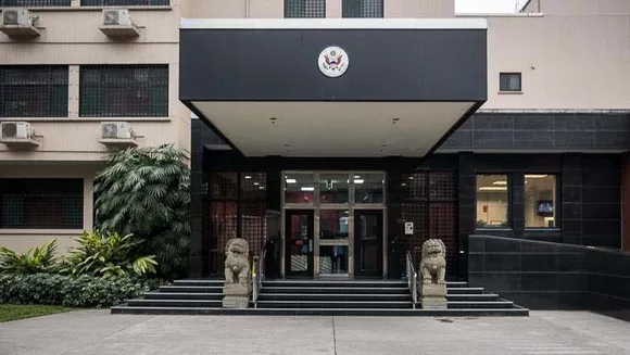 ചെങ്ഡുവിലെ യു.എസ് കോണ്‍സുലേറ്റിലെ പതാക താഴ്ത്തി