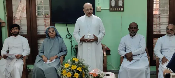 മലമ്പുഴ കൃപാസദനത്തിന്റെ ഡയറക്ടറായി 24 വർഷത്തോളം സേവനം ചെയ്ത ഫാ. ജോൺ മരിയ വിയാനിക്ക് യാത്രയയപ്പ് നൽകി