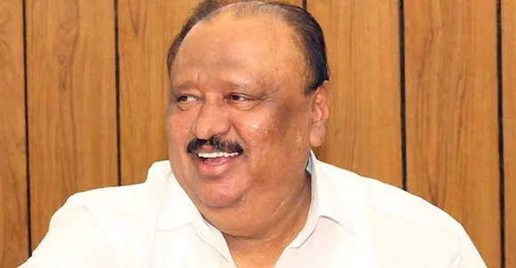 വിടവാങ്ങിയത് ആദ്യ പ്രവാസി മന്ത്രി എന്ന നിലയിൽ കുവൈറ്റ് മലയാളികളുടെ 'സ്വകാര്യ ആഹങ്കാരം' ! എന്തിനും ആർക്കും ഓടിയെത്താമായിരുന്ന അബ്ബാസിയയിലെ ഇസബെല്ലയിൽ തോമസ് ചാണ്ടി ഇനിയില്ല. തേങ്ങലോടെ പ്രവാസിലോകം