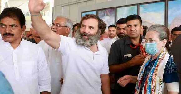 പ്ലീ​ന​റി സ​മ്മേ​ള​നം ക​ഴി​ഞ്ഞാ​ലും സ​മൂ​ല മാ​റ്റ​ത്തി​നാ​യി ഒ​രു പ്ലാ​നി​ല്ലാ​തെ​യാ​ണ് കോ​ണ്‍ഗ്ര​സി​ന്‍റെ പോ​ക്ക്; ഒ​തു​ക്ക​ല്‍ രാ​ഷ്‌​ട്രീ​യ​ത്തി​ന്‍റെ​ പ​ഴ​യ പാ​ഠ​ങ്ങ​ളാ​ണു പ്ലീ​ന​റി​യു​ടെ തു​ട​ക്ക​ത്തി​ല്‍ത്ത​ന്നെ ഉ​ണ്ടാ​യ​ത്; ഖാ​ര്‍ഗെ പ്ര​സി​ഡ​ന്‍റാ​യി തെ​ര​ഞ്ഞെ​ടു​ക്ക​പ്പെ​ട്ടെ​ങ്കി​ലും ക​ടി​ഞ്ഞാ​ണ്‍ ഗാ​ന്ധി കു​ടും​ബ​ത്തി​ന്‍റെ​ കൈകളില്‍ തന്നെ: റായ്പൂരിലെ പ്ലീനറില്‍ സമ്മേളന വേദിയില്‍ നിന്നും ജോര്‍ജ് കള്ളിവയലില്‍ എഴുതുന്നു
