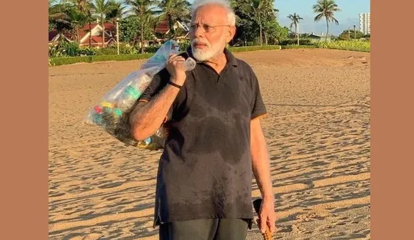 പ്രധാനമന്ത്രി പ്ലാസ്റ്റിക് പെറുക്കുന്ന വീഡിയോ : ഒന്നുകില്‍ ഒന്നാംതരം സുരക്ഷാവീഴ്ച. അതിന് എസ്പിജി സമാധാനം പറയണം ? അല്ലെങ്കില്‍ ജനത്തെ കബളിപ്പിക്കാനുള്ള ഒന്നാംതരം രാഷ്ട്രീയ അഭ്യാസം !