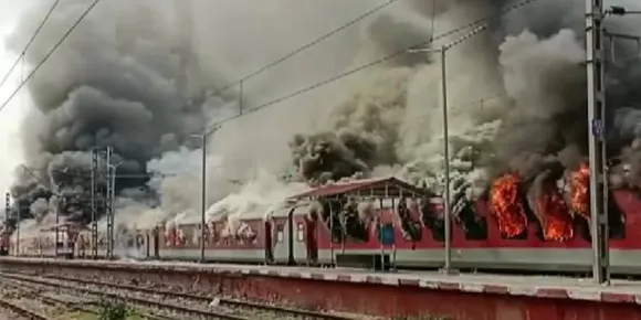 അഗ്നിപഥ് പ്രതിഷേധം; വാരണാസിയില്‍ അക്രമം നടത്തിയവരില്‍ നിന്ന് നഷ്ടപരിഹാരം ഈടാക്കാനൊരുങ്ങുന്നു