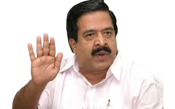 ഡിസ്റ്റിലറികളും ബ്രൂവറികളും അനുവദിക്കാനുള്ള നീക്കങ്ങളില്‍നിന്ന് സര്‍ക്കാര്‍ പിന്മാറണം: രമേശ് ചെന്നിത്തല