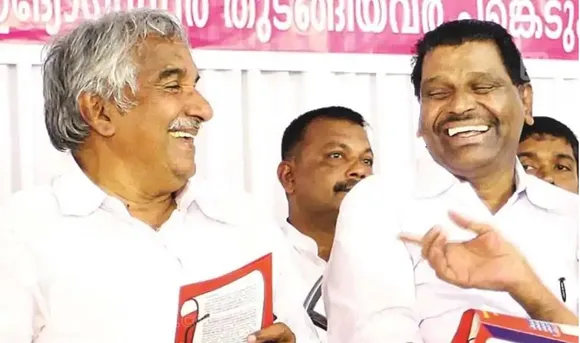 സോളാറില്‍ ഉമ്മന്‍ചാണ്ടിയുടെ കൈകള്‍ നൂറ് ശതമാനം ശുദ്ധം; ഒരു മന്ത്രിക്കെതിരേ വെറുതേ പറഞ്ഞ ആരോപണം മാത്രമാണ് റിപ്പോര്‍ട്ടിലെ പരാമര്‍ശം; ജസ്റ്റിസ് ശിവരാജന്‍ കമ്മീഷന്‍ റിപ്പോര്‍ട്ടിലെ പരാമര്‍ശം തള്ളി തിരുവഞ്ചൂര്‍