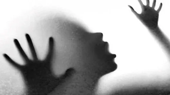 കണ്ണൂരില്‍ പതിമൂന്നുകാരിയെ പീഡിപ്പിച്ച്‌ ഗര്‍ഭിണിയാക്കിയ കേസില്‍ പിതാവ് അറസ്റ്റില്‍