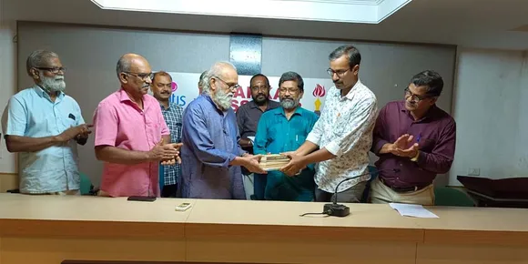 അക്ഷരവും പുസ്തകങ്ങളും ഭാവി തലമുറയുടെ വഴികാട്ടി - കെ.ആർ. ചെത്തല്ലൂർ