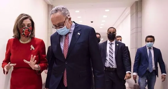 ട്രംപിനെ അധികാരത്തിൽ നിന്ന് ഉടന്‍ നീക്കം ചെയ്യണം: ചക് ഷൂമര്‍ - നാന്‍സി പെലോസി