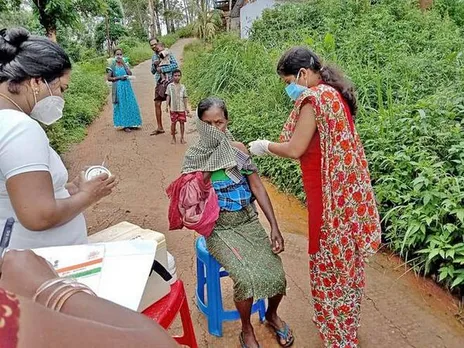 ആദിവാസി മേഖലയ്ക്ക് പ്രാമുഖ്യം നല്‍കും: മന്ത്രി വീണാ ജോര്‍ജ്; അട്ടപ്പാടിയില്‍ ഒരു മാസത്തിനകം വാക്‌സിനേഷന്‍ 100 ശതമാനമാക്കും