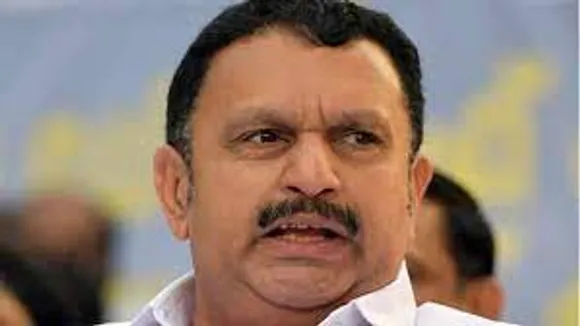 ഗവർണർ ആരിഫ് മുഹമ്മദ് ഖാന്റെ നിർദേശം; നിലവിൽ വിസിമാർ രാജി വെക്കേണ്ടിവരും: വിഷയത്തിൽ സർക്കാർ ദുർവാശി വിടണം; പ്രതികരിച്ച് കെ മുരളീധരൻ
