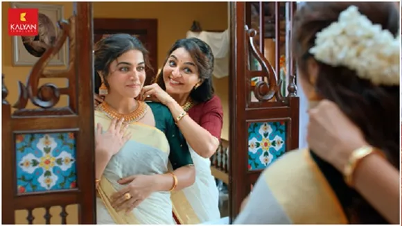 മഞ്ജു വാര്യരും വാമിഖയും ഒന്നിച്ചു, സഹോദരിമാര്‍ തമ്മിലുള്ള സ്‌നേഹബന്ധം വരച്ചുകാട്ടി കല്യാണ്‍ ജ്വല്ലേഴ്‌സിന്റെ പരസ്യചിത്രം! ഓണം, വിവാഹം എന്നിവയുമായി ബന്ധപ്പെട്ടുള്ള രണ്ട് വീഡിയോയും ഏറ്റെടുത്ത് സോഷ്യല്‍ മീഡിയ