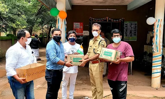 കോവിഡ് വാരിയേഴ്സിനെ ആദരിച്ച്  കുവൈറ്റ് കൊയിലാണ്ടി കൂട്ടായ്മയുടെ സ്വാതന്ത്രദിനാഘോഷം