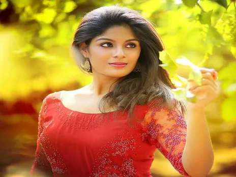 സംയുക്ത മേനോന്‍ നായികയാകുന്ന തമിഴ് ചിത്രം ‘ജൂലൈ കാട്രില്‍’ ട്രെയിലര്‍