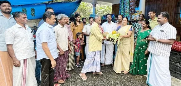 ബാപ്പുജി സ്വാശ്രയസംഘത്തിന്റ നേതൃത്വത്തില്‍ ഓണക്കാല ഗ്രാമസൗഹൃദ നാട്ടുചന്ത സംഘടിപ്പിച്ചു
