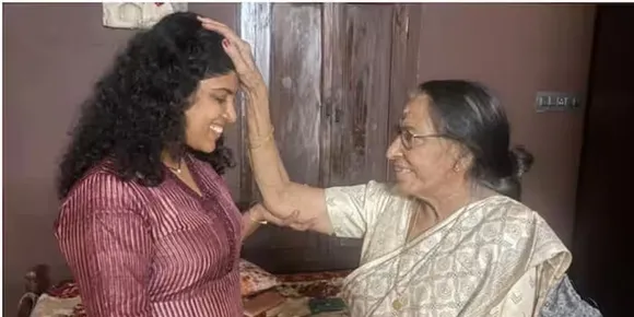 ചിന്ത തെറ്റുപറ്റിയെന്നും ക്ഷമിക്കണമെന്നും പറഞ്ഞാൽ മറ്റെന്തു പറയാനാകും? 'ഒരു വിദ്യാർത്ഥിക്ക് തെറ്റാം, പക്ഷേ ഗൈഡിന് പറ്റിയത് ഗുരുതരമായ തെറ്റ്'; ചിന്താ ജെറോമിനോട് ചങ്ങമ്പുഴയുടെ മകൾ