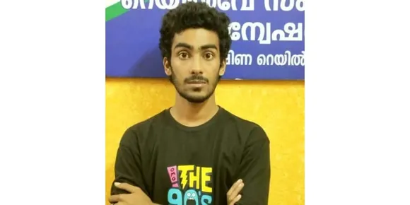 പാലക്കാട്‌ റെയിൽവേ സ്റ്റേഷനിൽ 2.1 കിലോ കഞ്ചാവ് പിടികൂടി; നെടുമ്പാശ്ശേരി സ്വദേശി അറസ്റ്റിൽ