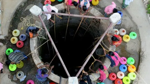 അതിരൂക്ഷമായ കുടിവെള്ളക്ഷാമം നേരിടുന്ന തമിഴ് നാടിനു വെള്ളം വേണം , പക്ഷേ ...!