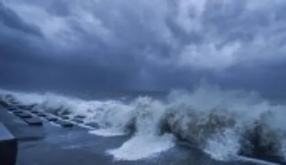 മാൻഡോസ് ചുഴലിക്കാറ്റ് കരതൊടുന്നത് തമിഴ്നാട്ടിലെ മഹാബലിപുരത്ത്; കനത്ത ജാഗ്രത , നിരവധി ജില്ലകളിൽ റെഡ് അലേർട്ട്