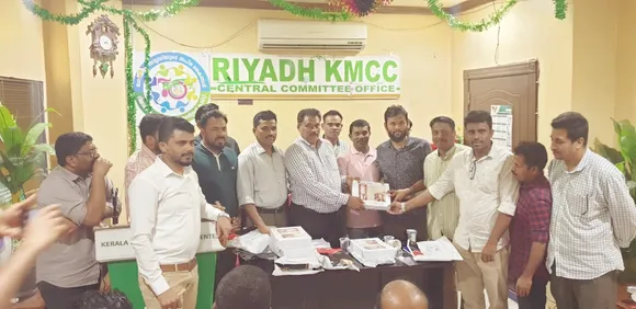 സൗദി കെഎംസിസി സാമൂഹ്യ സുരക്ഷാ പദ്ധതി ഫോമുകൾ വിതരണം ചെയ്ത് തുടങ്ങി