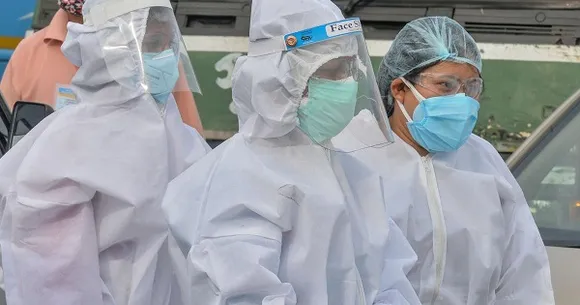 ബ്രിട്ടണില്‍ നിന്ന് ഹൈദരാബാദിലെത്തിയ 279 ഇന്ത്യക്കാരെ കണ്ടെത്താനായിട്ടില്ലെന്ന് തെലങ്കാന ആരോഗ്യവകുപ്പ്; 92 പേര്‍ കേരളം, കര്‍ണാടക, ആന്ധ്രാപ്രദേശ് സംസ്ഥാനങ്ങളില്‍ നിന്നുള്ളവര്‍ ! 184 പേര്‍ നല്‍കിയ ഫോണ്‍ നമ്പര്‍ തെറ്റ്‌