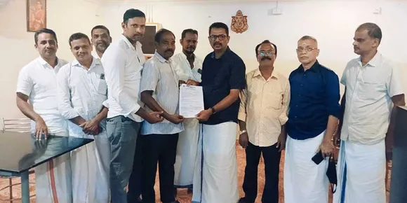 യുഎംസി പാലക്കാട് മുൻസിപ്പൽ ടെനൻസ് അസോസിയേഷൻ ആർദ്രം പദ്ധതിയുടെ അപേക്ഷ ഫോറം കൈമാറി