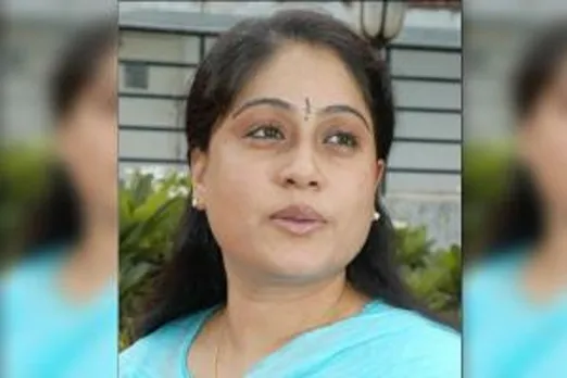 നടി വിജയശാന്തി കോണ്‍ഗ്രസില്‍ നിന്ന് രാജിവെയ്ക്കുമെന്ന് റിപ്പോര്‍ട്ടുകള്‍; ബിജെപിയിലേക്ക് മടങ്ങാന്‍ നീക്കം