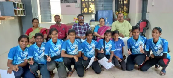 മലമ്പുഴ ഗവ. വൊക്കേഷണൽ ഹയർ സെക്കൻ്ററി സ്കൂള്‍ ഹോക്കി ടീമിനെ അനുമോദിച്ചു