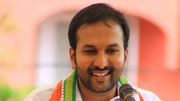 കുറച്ചു ഫയലുകൾ മാത്രമേ കത്തിച്ചുള്ളൂ ! നാക്കുപിഴയാണോ അതോ സത്യം അറിയാതെ പറഞ്ഞുപോയതാണോ ?; പിസി വിഷ്ണുനാഥിന്റെ കുറിപ്പ്‌