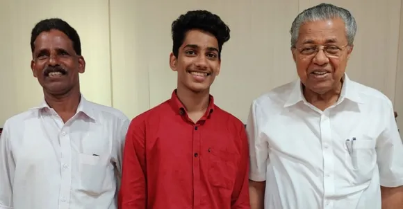 സ്വകാര്യ പണമിടപാട് സ്ഥാപനത്തില്‍ നിന്നുള്ള ഭീഷണി സഹിക്കവയ്യാതെ വീട്ടിൽനിന്ന് ഒളിച്ചോടി മുഖ്യമന്ത്രിയെ കാണാന്‍ തിരുവനന്തപുരത്തെത്തി; പതിനാറുകാരനെ വിളിച്ച് കാര്യങ്ങൾ തിരക്കി മുഖ്യമന്ത്രി; ഇനി വീട്ടുകാരോട് പറയാതെ എവിടെയും പോകരുതെന്ന് സ്‌നേഹോപദേശം !