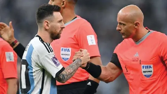 അ​ര്‍ജ​ന്‍റീ​ന-​ഫ്രാ​ന്‍സ് ലോ​ക​ക​പ്പ് ക​ലാ​ശ​പ്പോ​രാ​ട്ട​ത്തി​ല്‍ തെ​റ്റു​പ​റ്റി​യെ​ന്ന് സ​മ്മ​തി​ച്ച് ലോ​ക​ക​പ്പ് ഫൈ​ന​ലി​ലെ റ​ഫ​റി