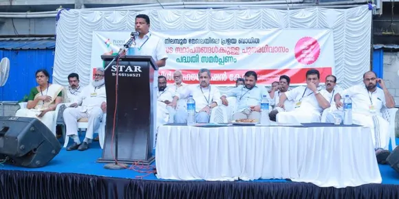 ചെറുകിട കച്ചവടക്കാർക്ക് പീപ്പിൾസ് ഫൗണ്ടേഷന്റെ പുനരധിവാസ പദ്ധതി സമർപ്പിച്ചു