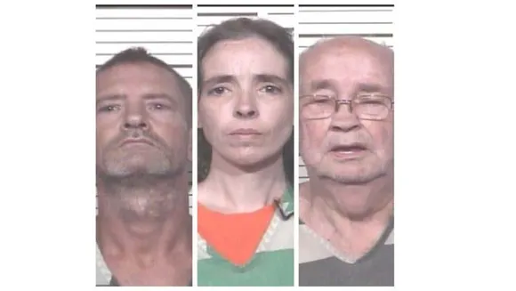 പിഞ്ചുകുഞ്ഞിനെ പട്ടിക്കൂട്ടില്‍ പൂട്ടിയിട്ടു, കൂടിനകത്ത് പാമ്പും എലികളും; അമ്മയടക്കം മൂന്നു പേര്‍ അറസ്റ്റില്‍