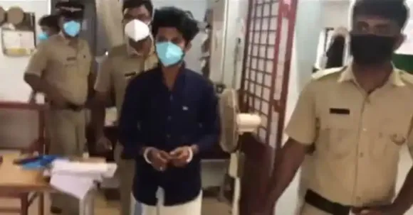 രാത്രി കാലങ്ങളിൽ ബൈക്കിൽ കറങ്ങി നടന്നു സ്ത്രീകളോട് അശ്ലീലച്ചുവയിൽ സംസാരിക്കുന്നത് ശീലം;  ഡെന്റൽ കോളേജ് വിദ്യാര്ഥിനിയെ ബൈക്കിൽ പിന്തുടർന്നു ലൈംഗിക ചുവയോടെ സംസാരിച്ചു, മെഡിക്കൽ കോളേജിലെ നഴ്‌സ്നോട് മോശമായി പെരുമാറി;  ക്ഷേത്രത്തിലെ കീഴ്ശാന്തി അറസ്റ്റിൽ